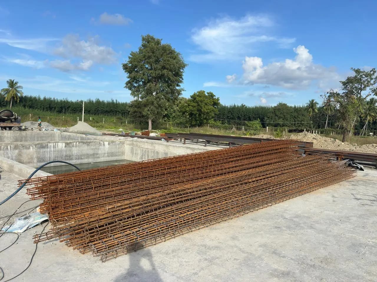 Buy electric poles in Tamil Nadu - Electric pole production at Gemini Engineering Works TN - Buy RCC PSC poles & baseplate